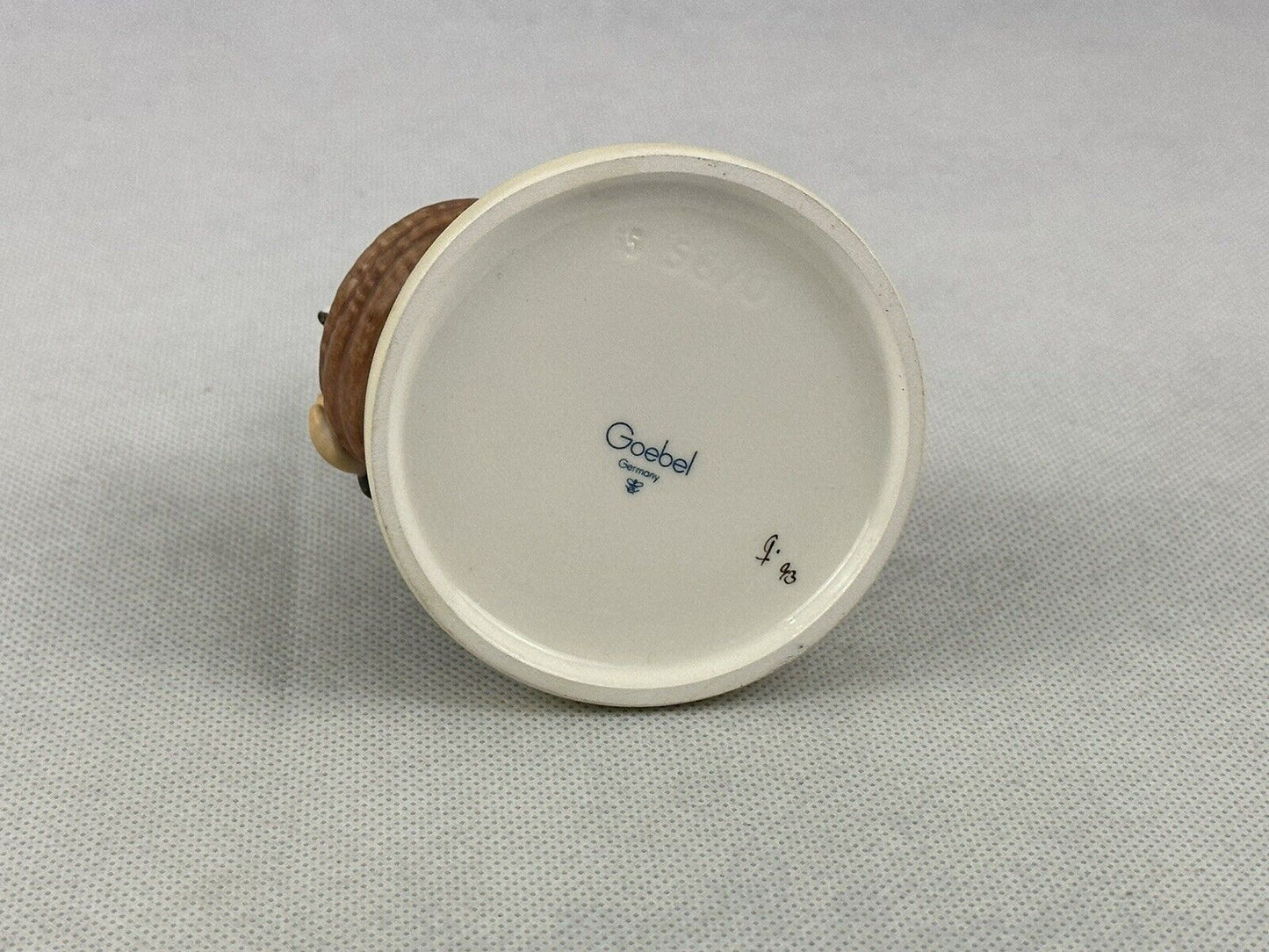 HUMMEL GOEBEL Figurine "Playmates" Boy With Rabbits Western Germany 90s