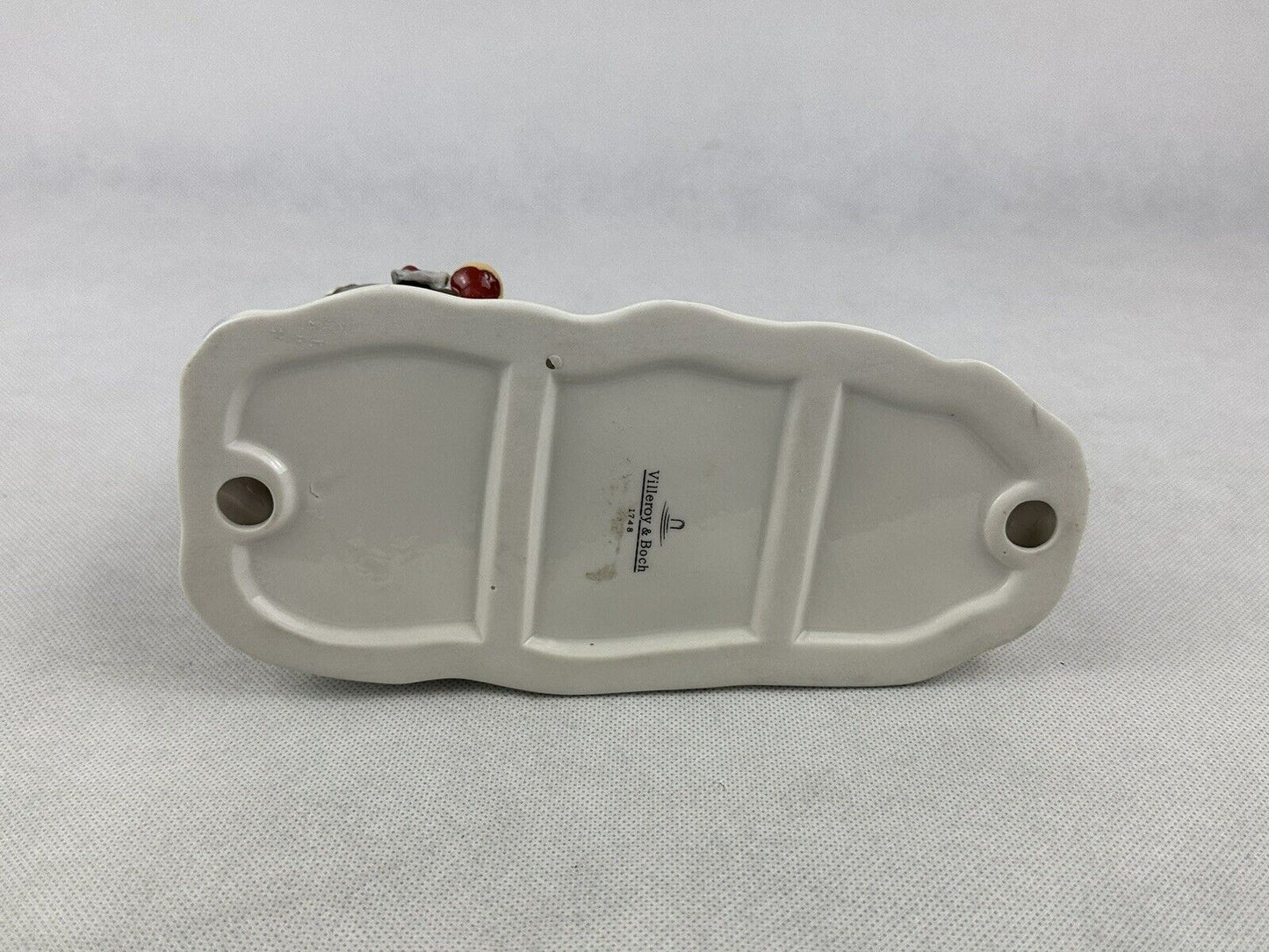 Villeroy & Boch Nostalgic Market Sleigh with Deer 7.8" Porcelain Figurine