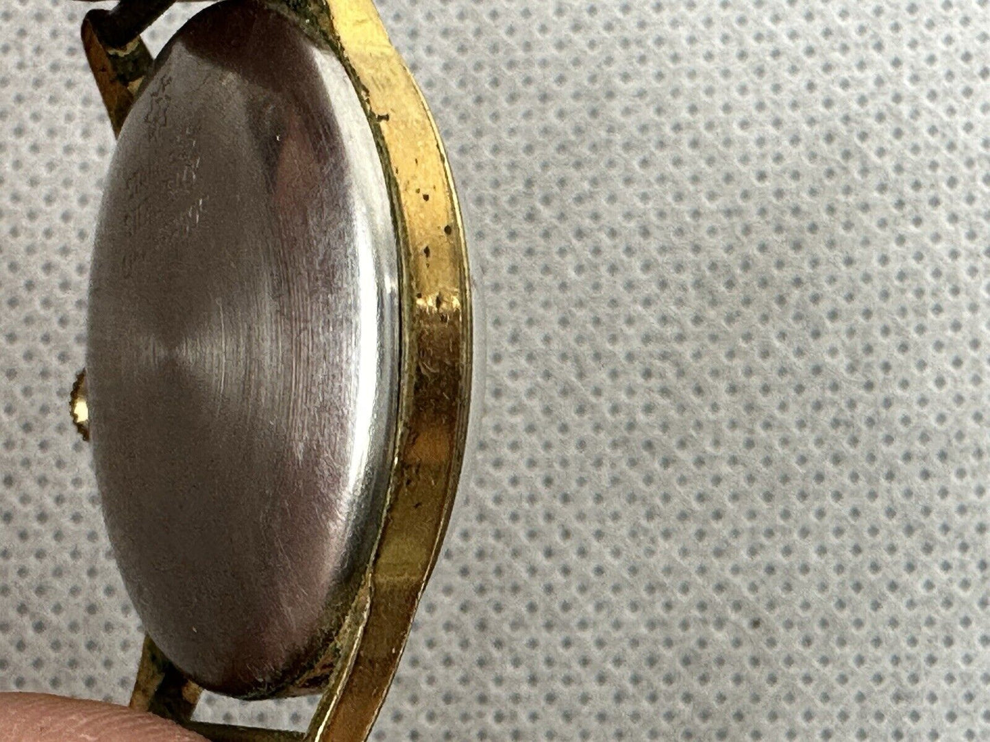 Junghans 17 Jewels Shockproof Germany 32mm Working