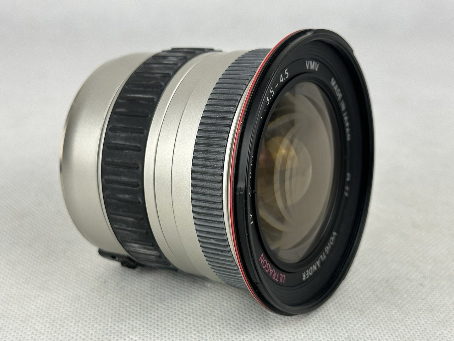 Voigtländer 19-35mm F/3.5-4.5 Ultragon wide-angle lens for Canon EF Japan