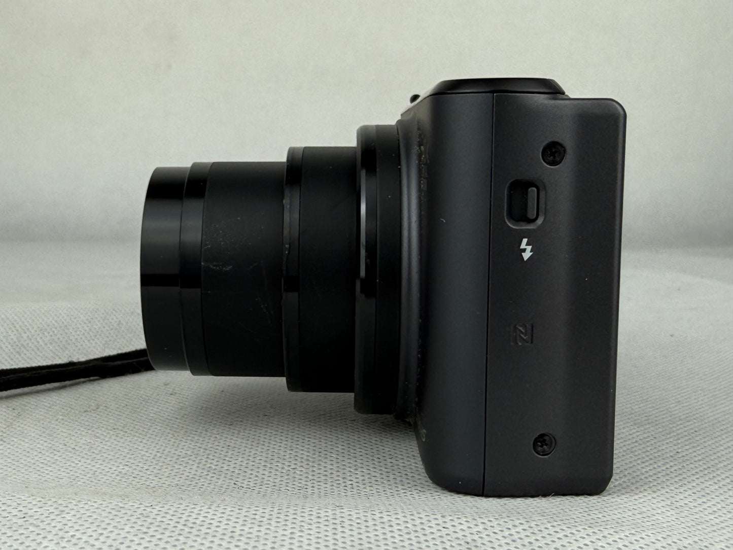 Canon PowerShot SX730 HS Digital Camera 20.3MP 40x Optical Zoom Wi-Fi Bluetooth Boxed