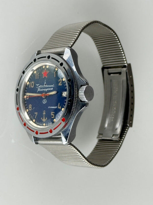 VOSTOK KOMANDIRSKIE TANK Soviet vintage military watch made in USSR