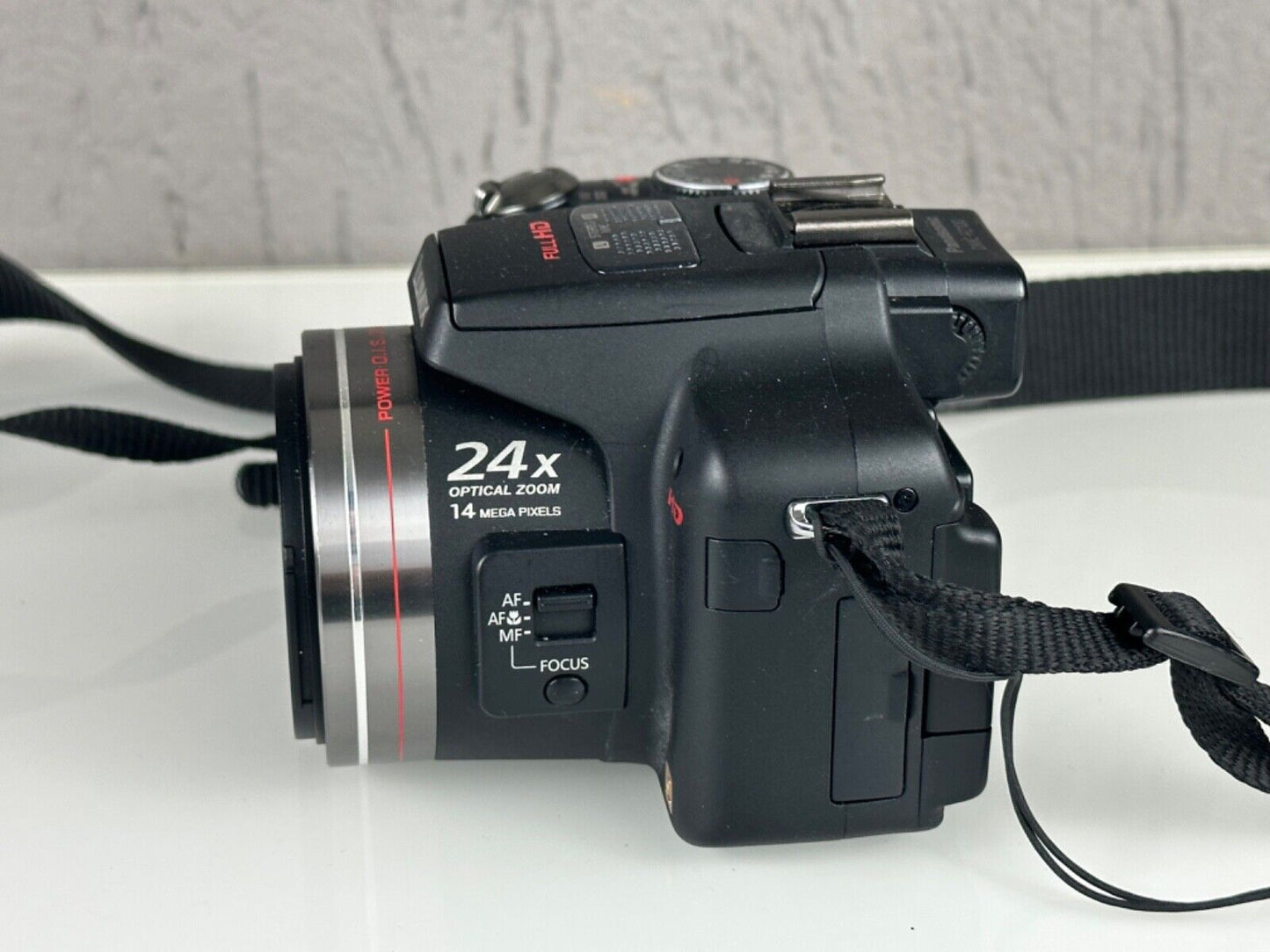 Panasonic Lumix DMC FZ100 with Leica lens and original case Full Working