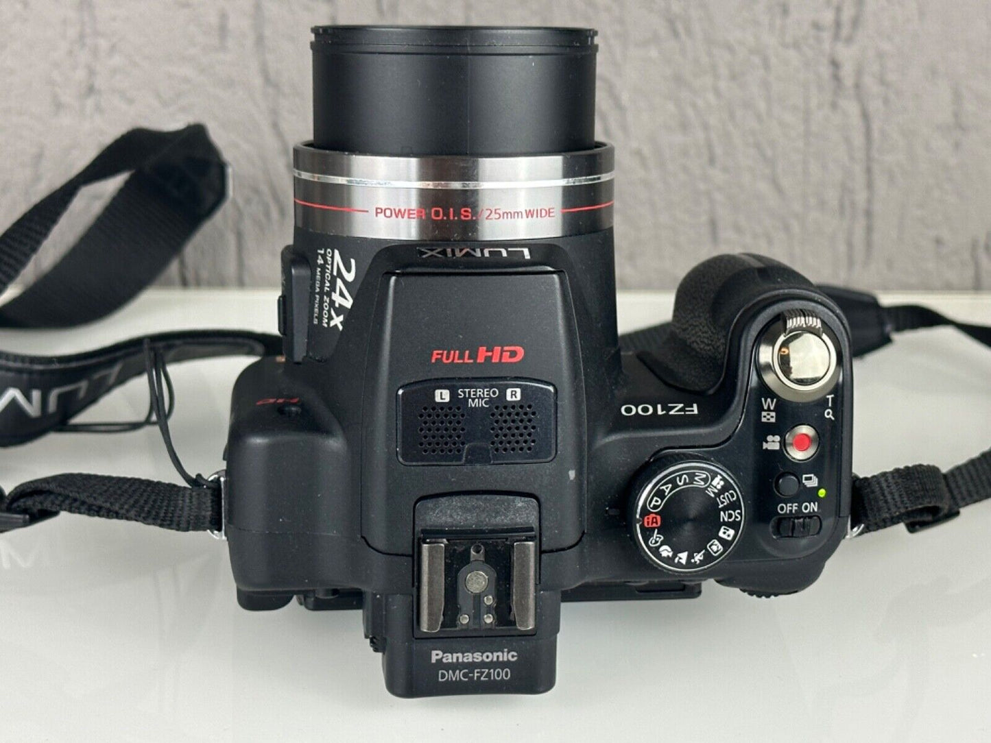 Panasonic Lumix DMC FZ100 with Leica lens and original case Full Working