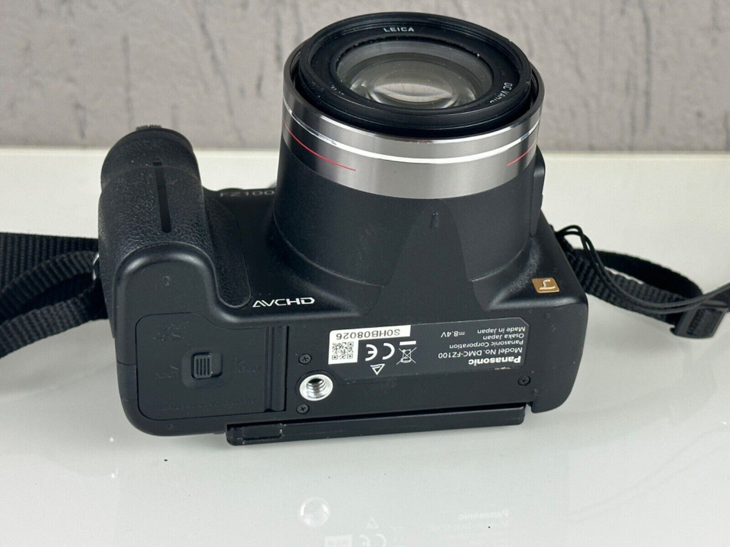 Panasonic Lumix DMC FZ100 with Leica lens and original case Full Working