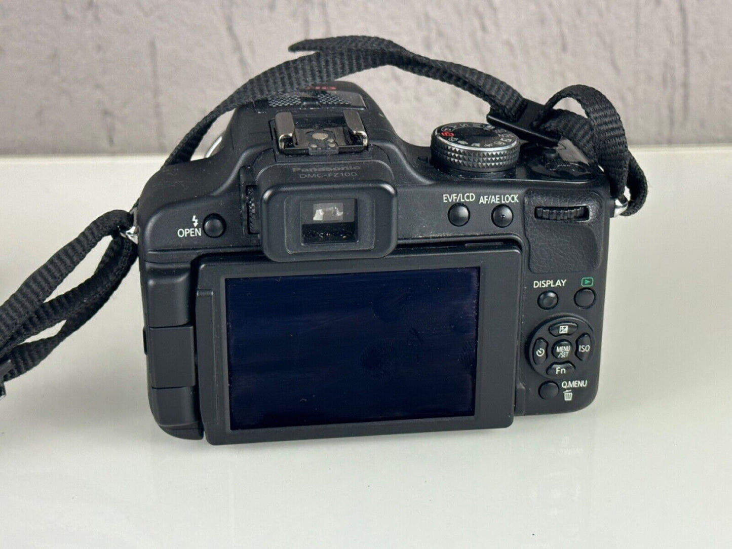 Panasonic Lumix DMC FZ100 with Leica lens and original case Full Working