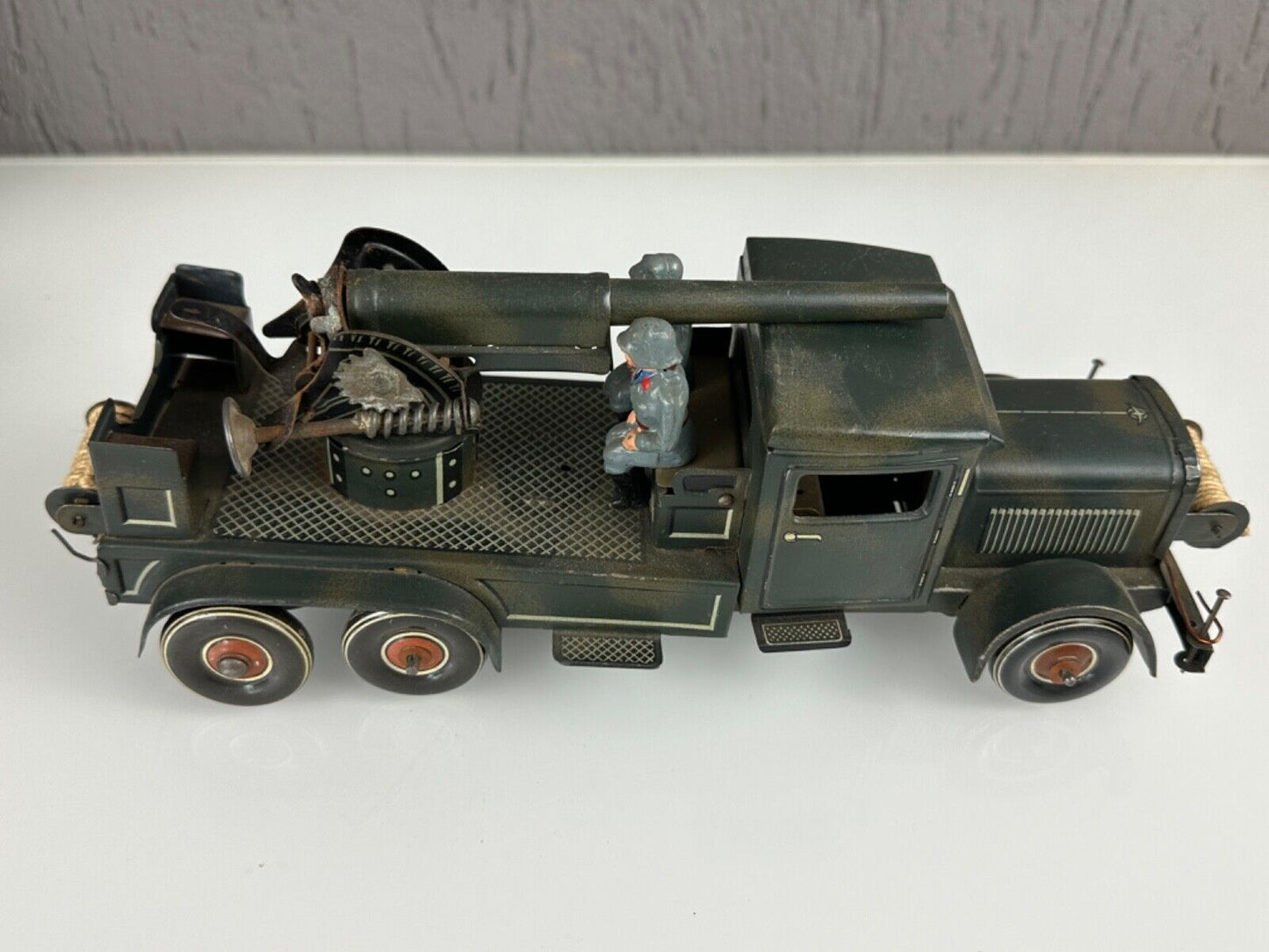 Tipp & Co Tin Truck with gun and 3 SS Soldiers WWII 30's- 40's Made in Germany