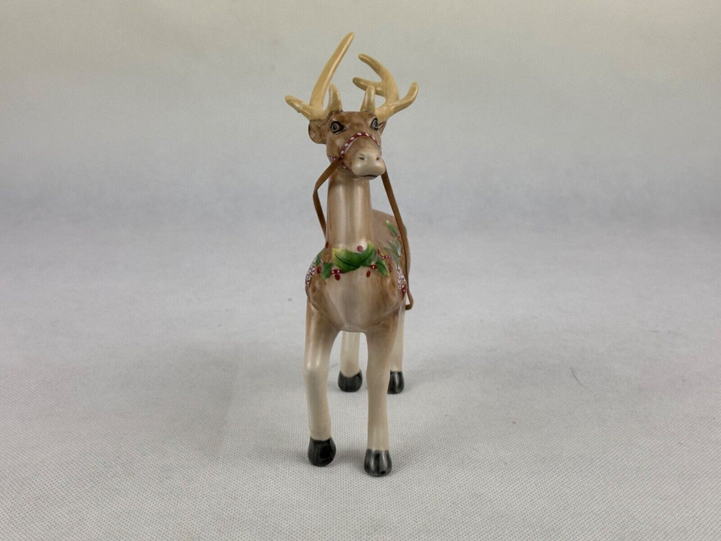 Villeroy Boch Winter Bakery Decoration reindeer with sleigh
