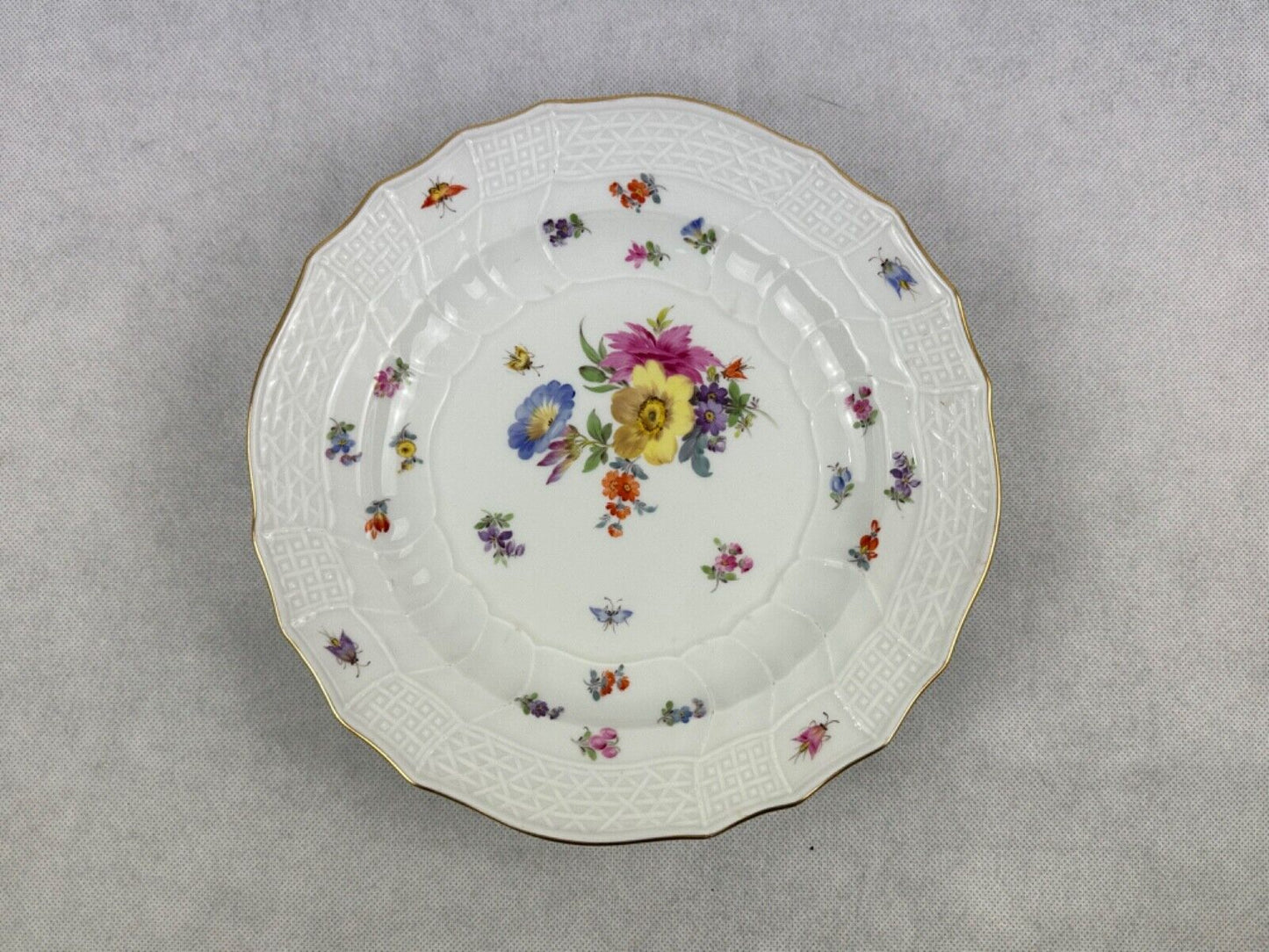 Meissen Neubrandstein magnificent Collector plate Prunk Teller 24,5 cm