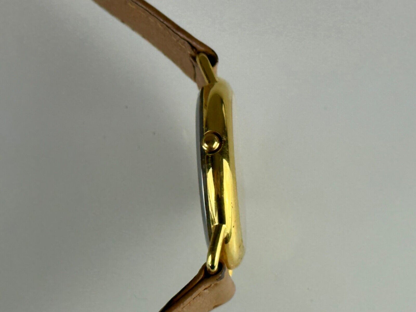 Quindo Dual Zone Watch Gold Two Displays with new Batteries in Original Box