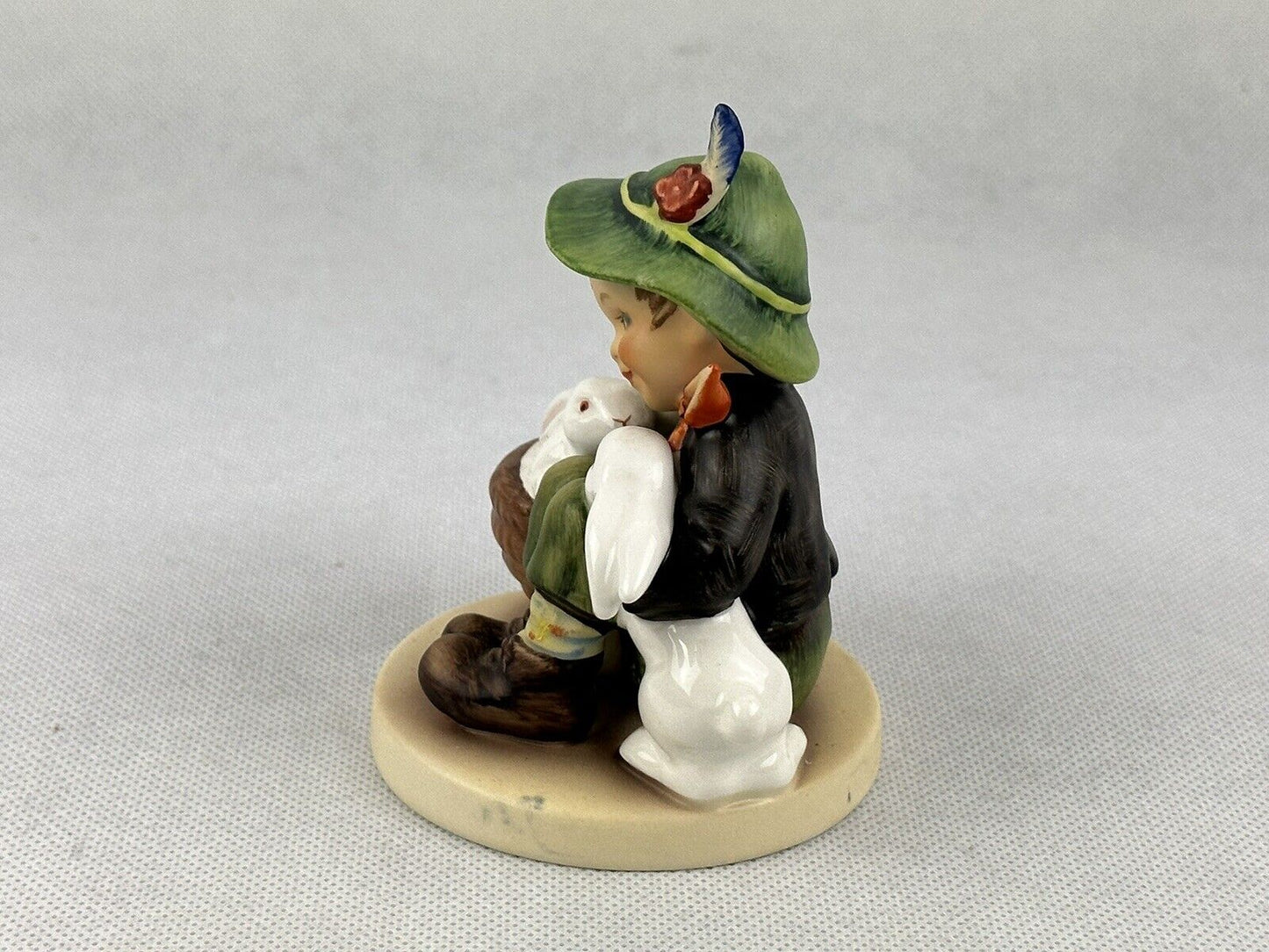 HUMMEL GOEBEL Figurine "Playmates" Boy With Rabbits  Western Germany 90s