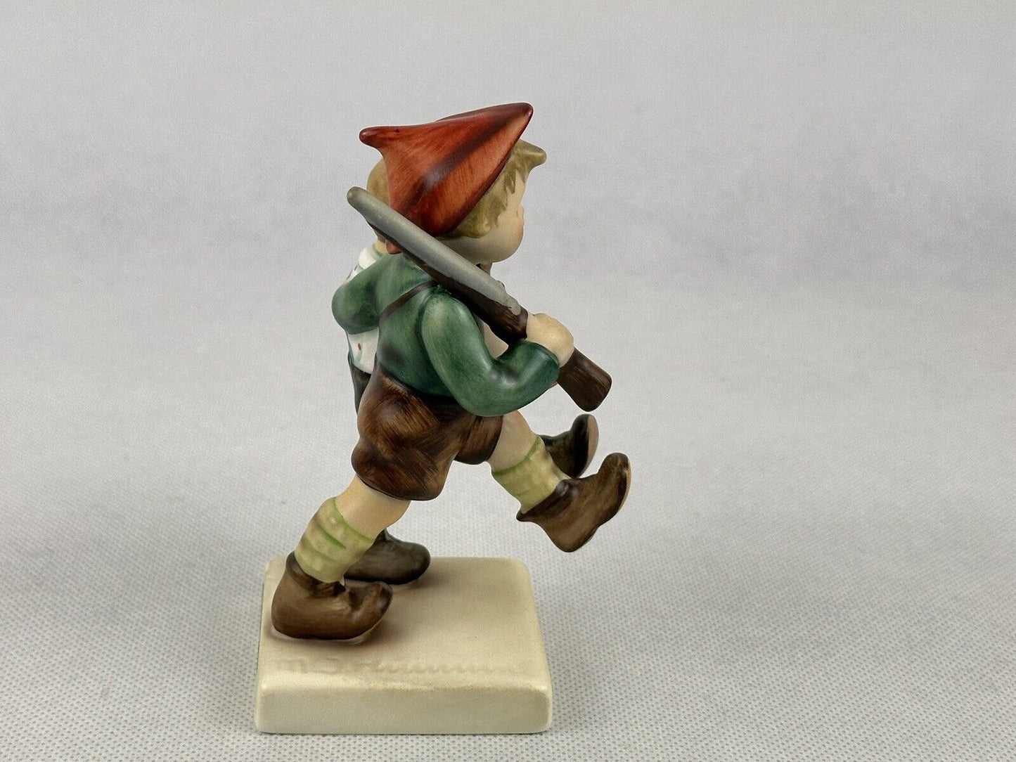 Goebel Hummel 50 2/0 Volunteers Soldatenspiel Collectible Figurine 4.3“ Germany