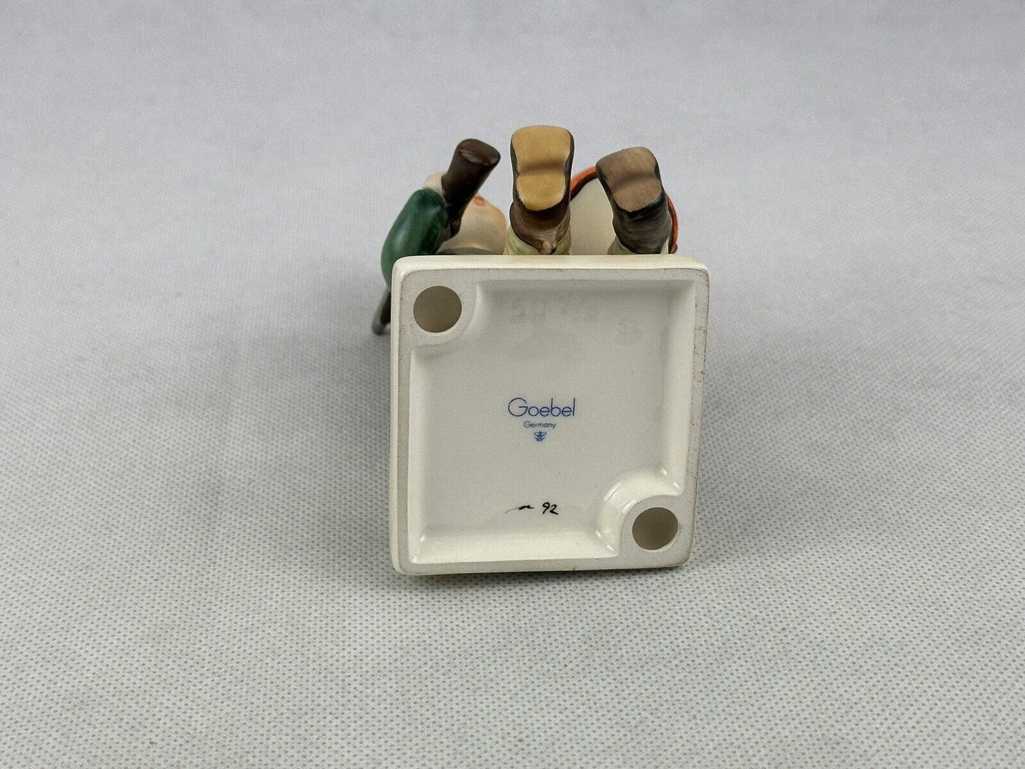 Goebel Hummel 50 2/0 Volunteers Soldatenspiel Collectible Figurine 4.3“ Germany