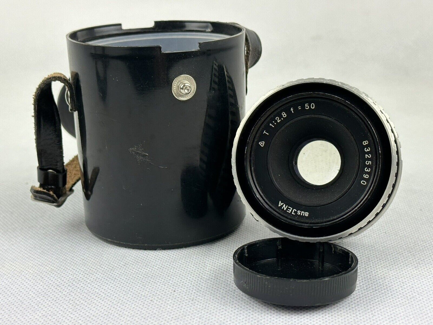 Carl Zeiss aus Jena T 2.8 50mm - M42 Germany With Leather Case