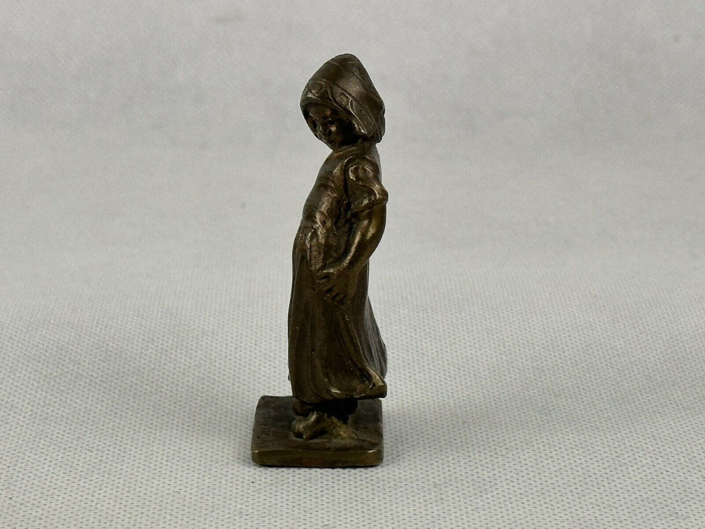 Paul Ludwig Kowalczewski Dutch Girl 1865-1910 Bronze figure/sculpture 2.7“