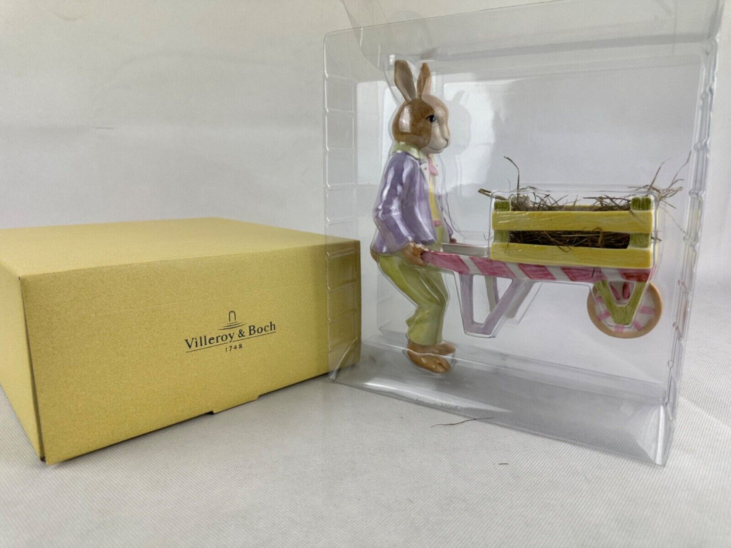Villeroy Boch Easter bunny with wheelbarrow 9.8“