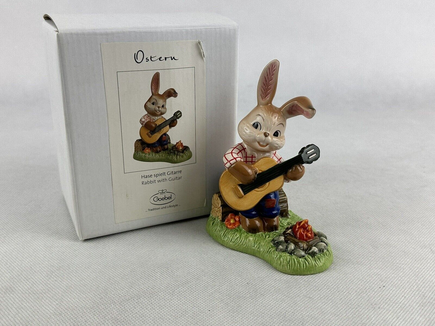 Goebel Rabbit Plays Guitar 4.7“ Incl. Original Box Porcelain Germany
