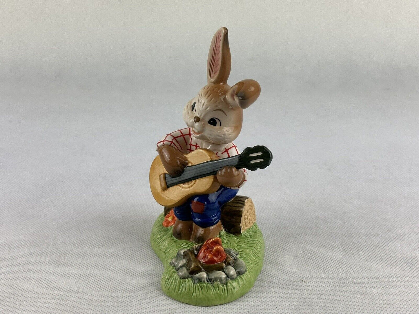 Goebel Rabbit Plays Guitar 4.7“ Incl. Original Box Porcelain Germany