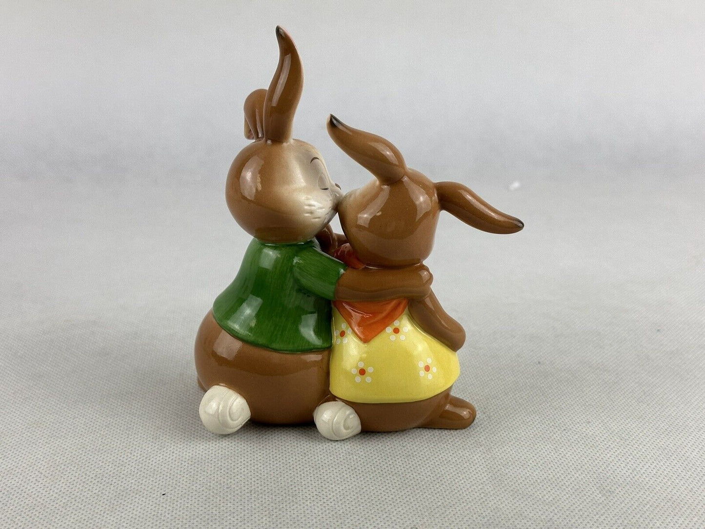 Goebel Newly Enamoured Frisch Verliebt 5.1“ Easter Bunny’s Incl. Original Box