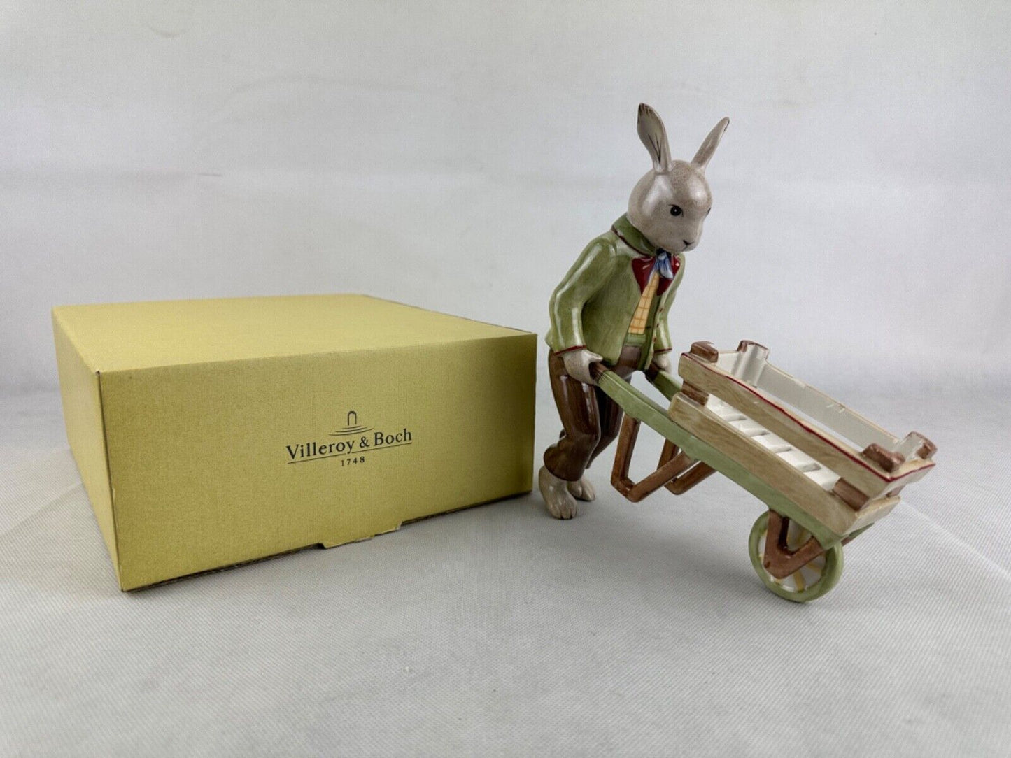 Villeroy Boch Easter bunny with wheelbarrow 9.8“
