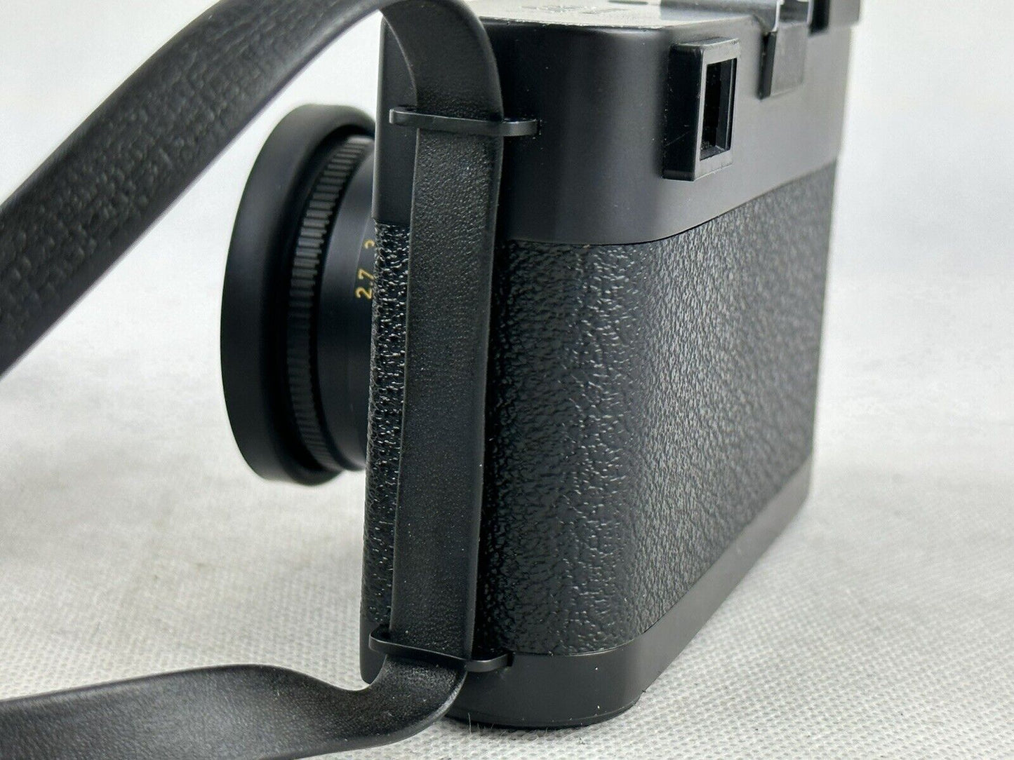 LEICA CL Film Camera Summicron C 40mm f2 Lens ~ with Leitz Wetzlar case, strap