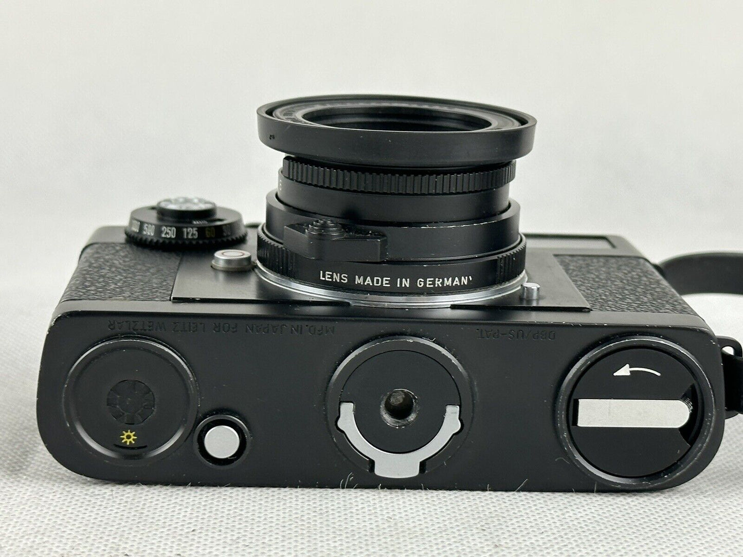 LEICA CL Film Camera Summicron C 40mm f2 Lens ~ with Leitz Wetzlar case, strap