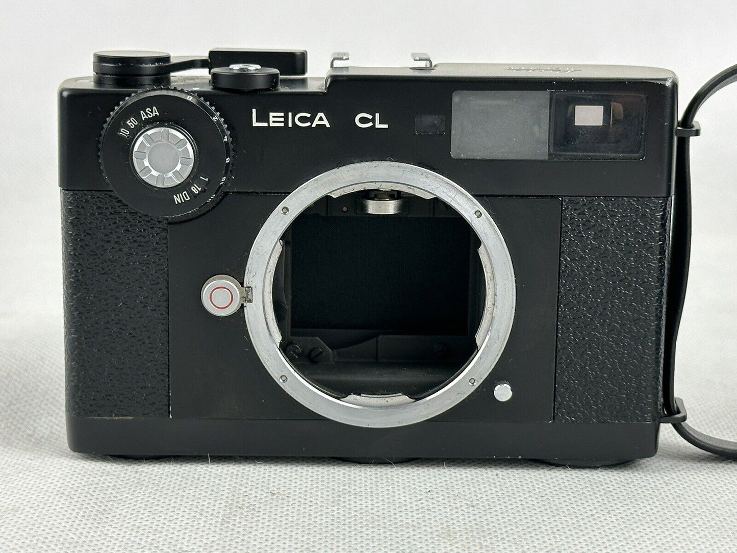 LEICA CL Film Camera Summicron C 40mm f2 Lens ~ with Leitz Wetzlar case, strap