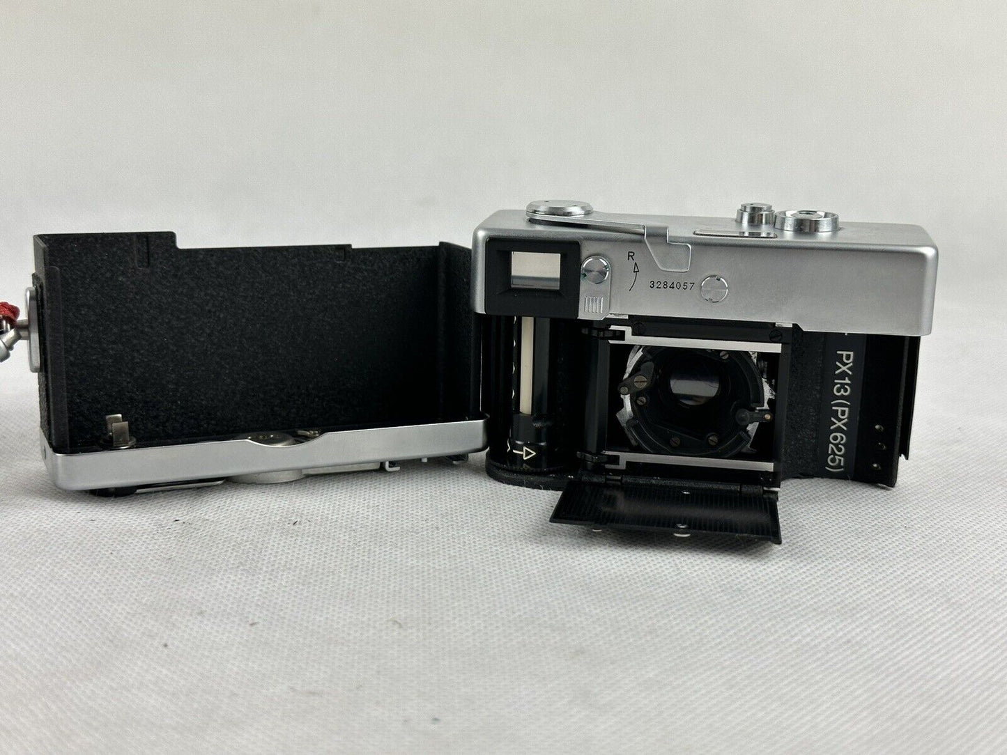 Rollei 35 Silver Singapure With Filter and Original Case