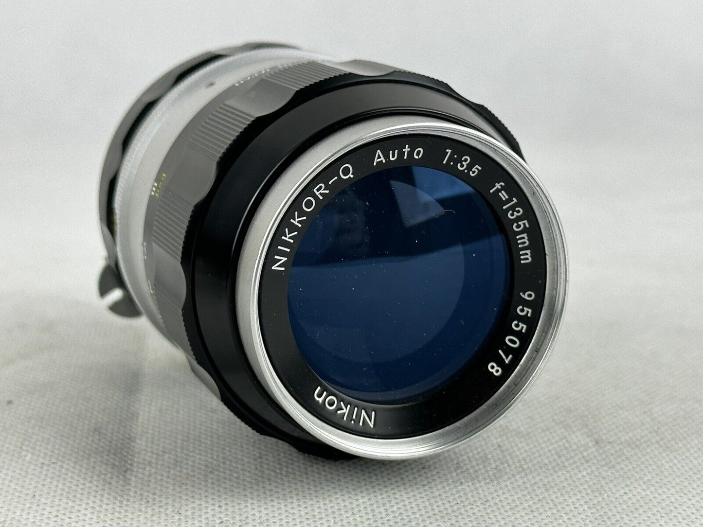 Nikon Nikkor Q Auto 135mm F/3.5 Telephoto Lens with/ Box and Bubble Case