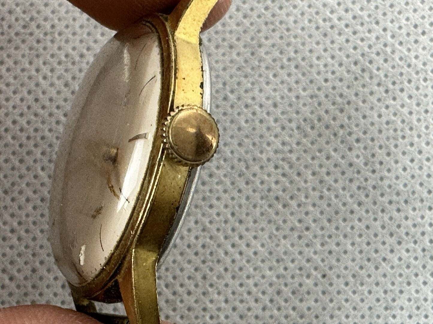 Junghans 17 Jewels Shockproof Germany 32mm Working