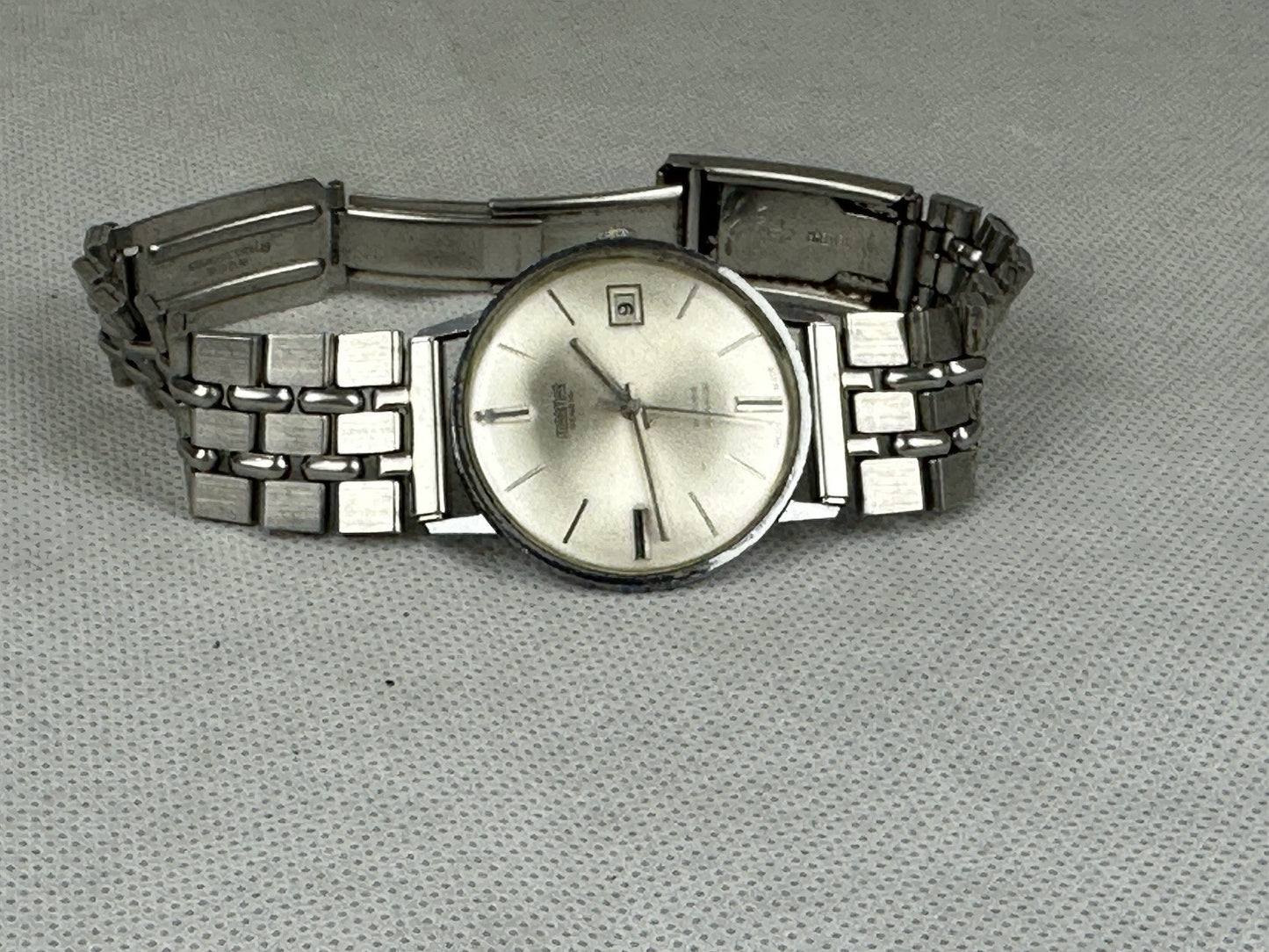 Miramar Geneve 21 Rubis Incabloc 39mm Swiss Made Watch Silver