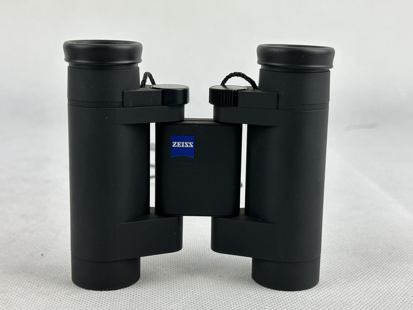 ZEISS 8x20 B  T* compact BINOCULARS Incl. Original Case Black