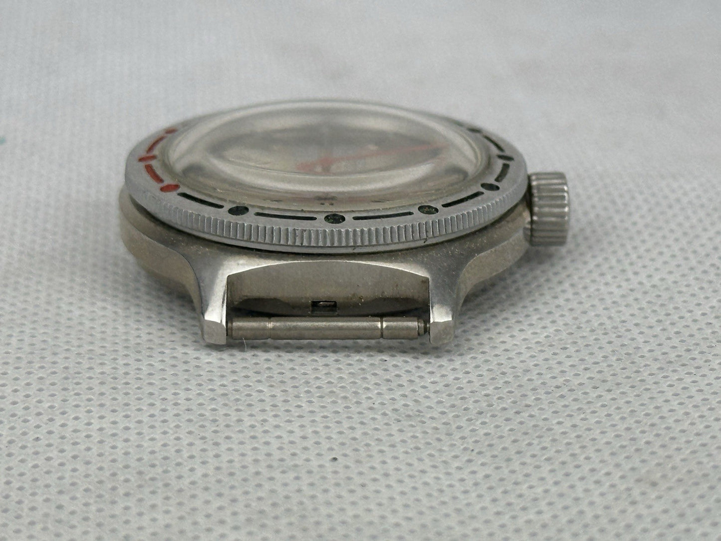 VINTAGE VOSTOK KGB AMPHIBIAN WATCH MADE IN RUSSIA AUTOMATIC WRIST WATCH DIVER