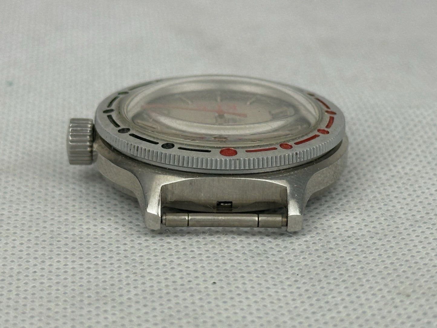 VINTAGE VOSTOK KGB AMPHIBIAN WATCH MADE IN RUSSIA AUTOMATIC WRIST WATCH DIVER