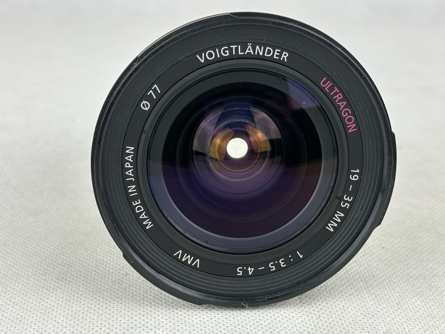 Voigtländer 19-35mm F/3.5-4.5 Ultragon wide-angle lens for Canon EF Japan