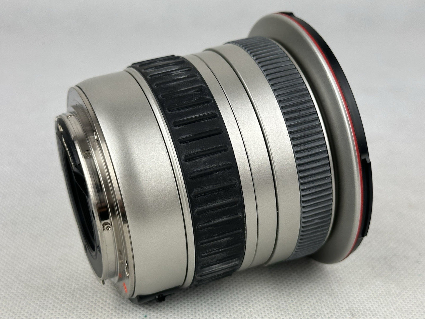 Voigtländer 19-35mm F/3.5-4.5 Ultragon wide-angle lens for Canon EF Japan