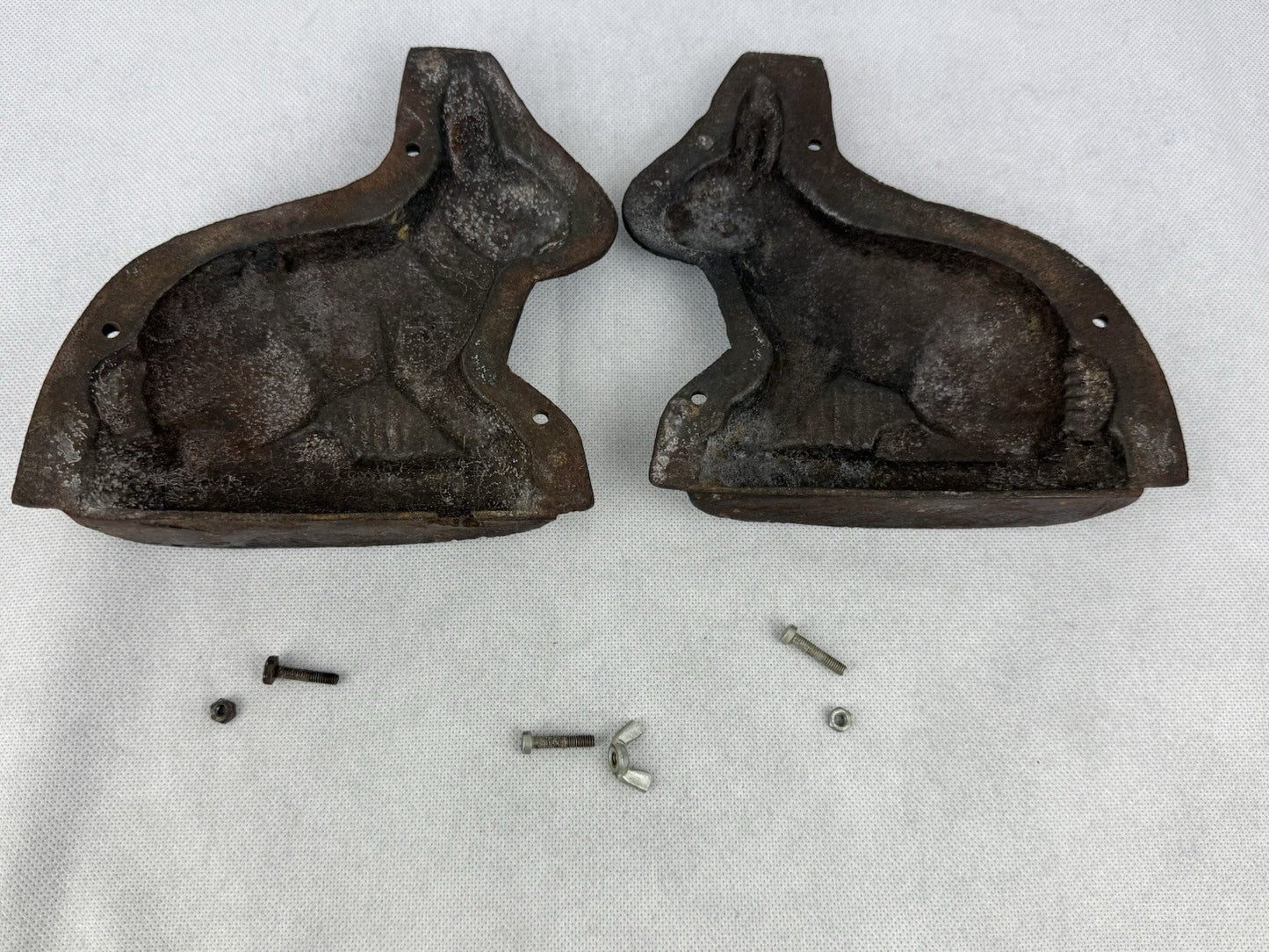 Antique Cast Iron Rabbit Bunny Backing Pan Mold w/Screw Connections Easter Decor