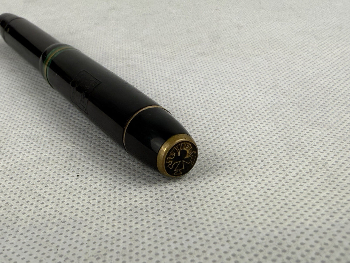 Greif Gold Fountain Pen W/14k Gold Nib Black