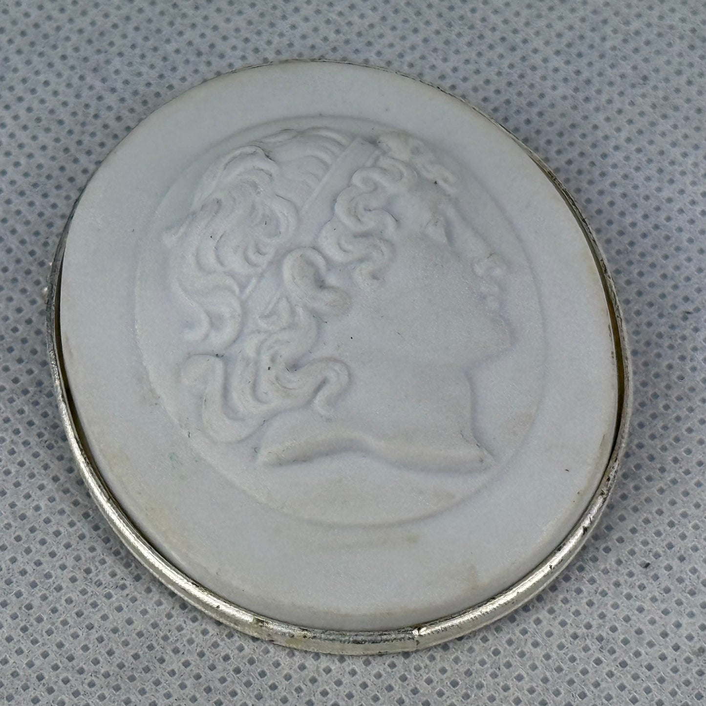 Vintage Meissen Porcelain Brooch 1980 – 5.5 x 4.5 cm