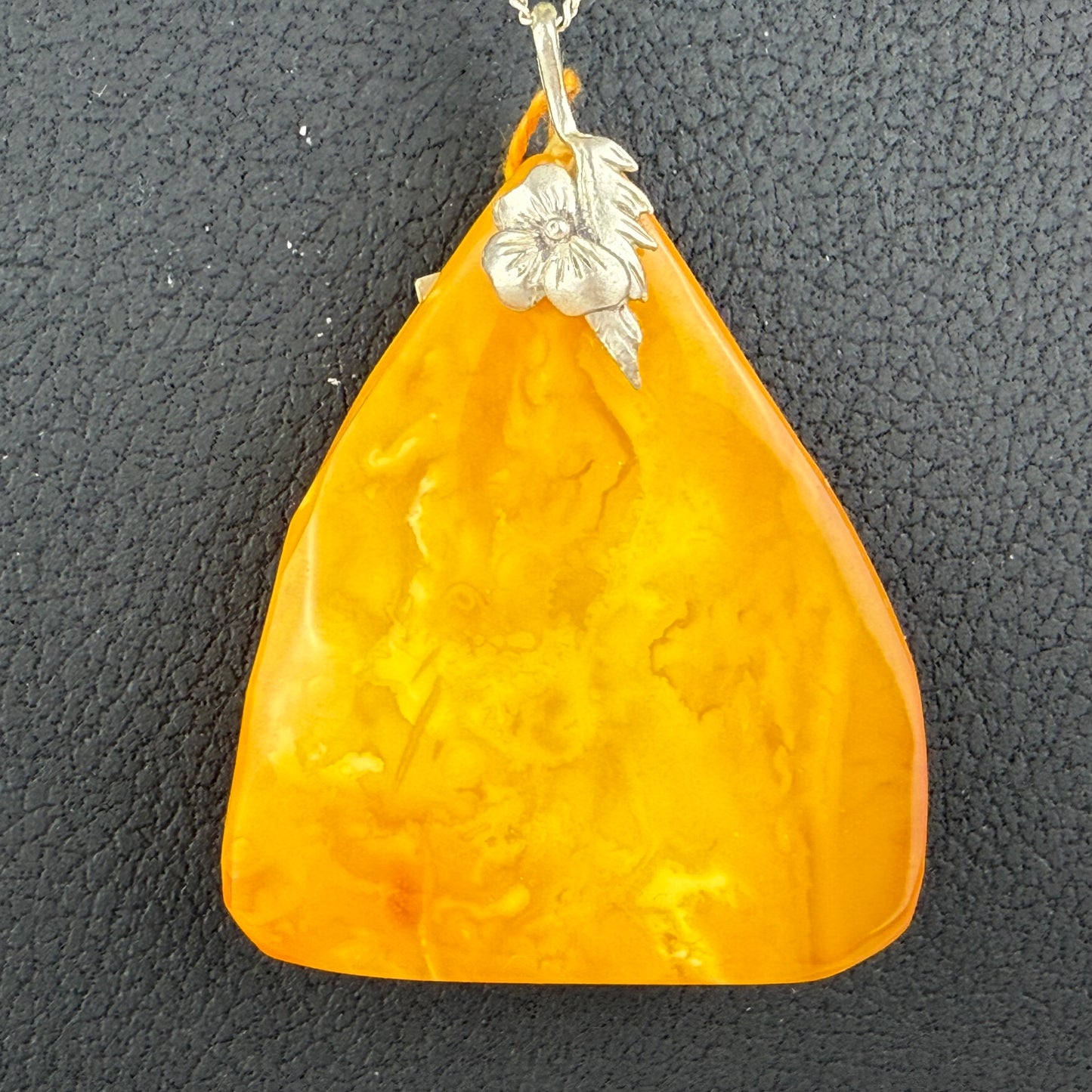 Large Baltic Amber Pendant Necklace 925 Sterling Silver 6 x 4.5 cm Polish Silver Tag 15.7 g