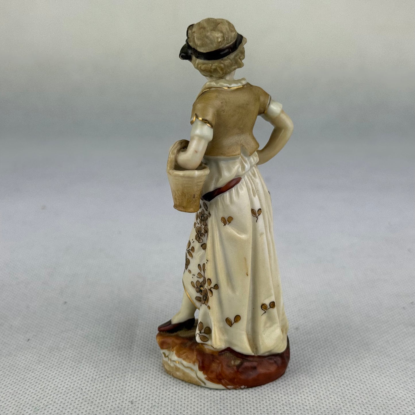 Richard Eckert Porcelain Figurine Girl with Basket – 12 cm – Hand Painted Vintage Figure