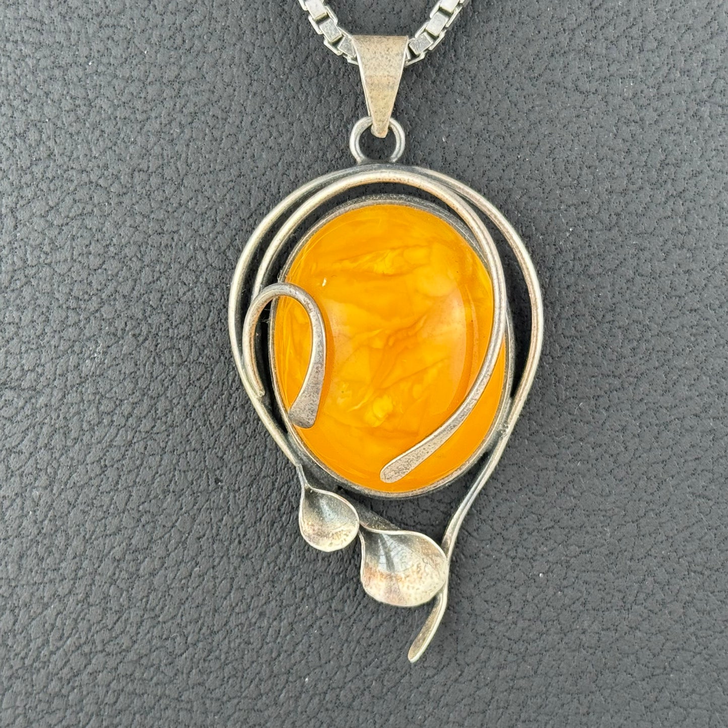 Vintage Baltic Amber Pendant Necklace 835 Silver Chain 925 Sterling Setting 28.2g