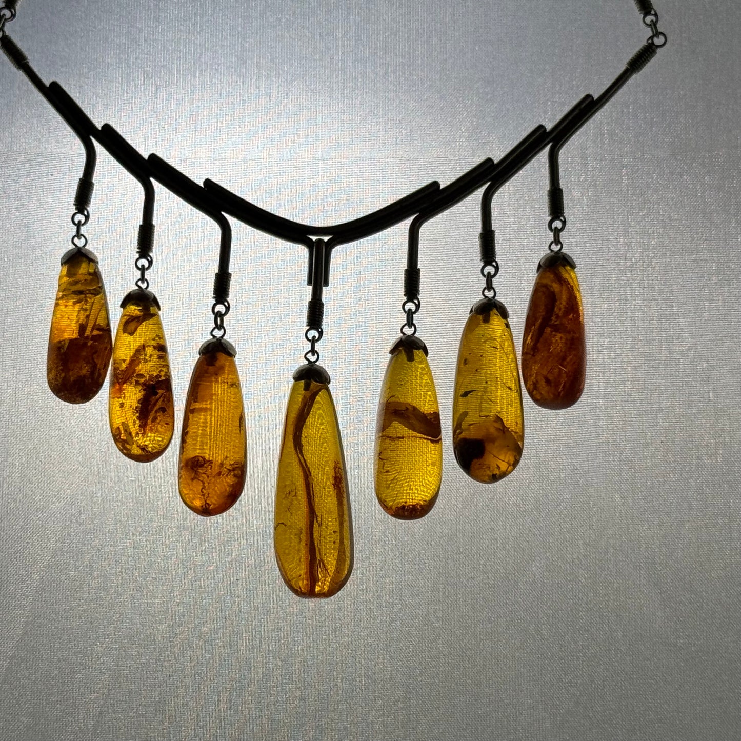 Vintage Baltic Amber Drop Necklace Silver Tone Modernist Design 38 cm 36.4 g