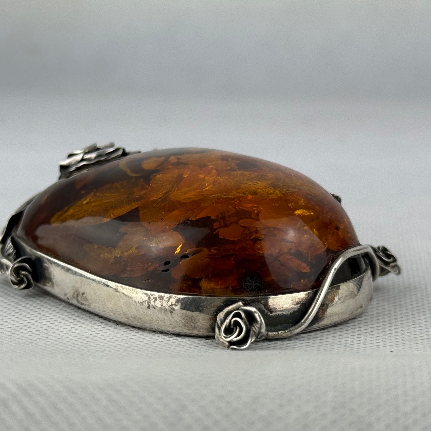 Museum Size Baltic Amber Pendant 105 g Natural Inclusions Sterling Silver 925 Rare Collector Specimen