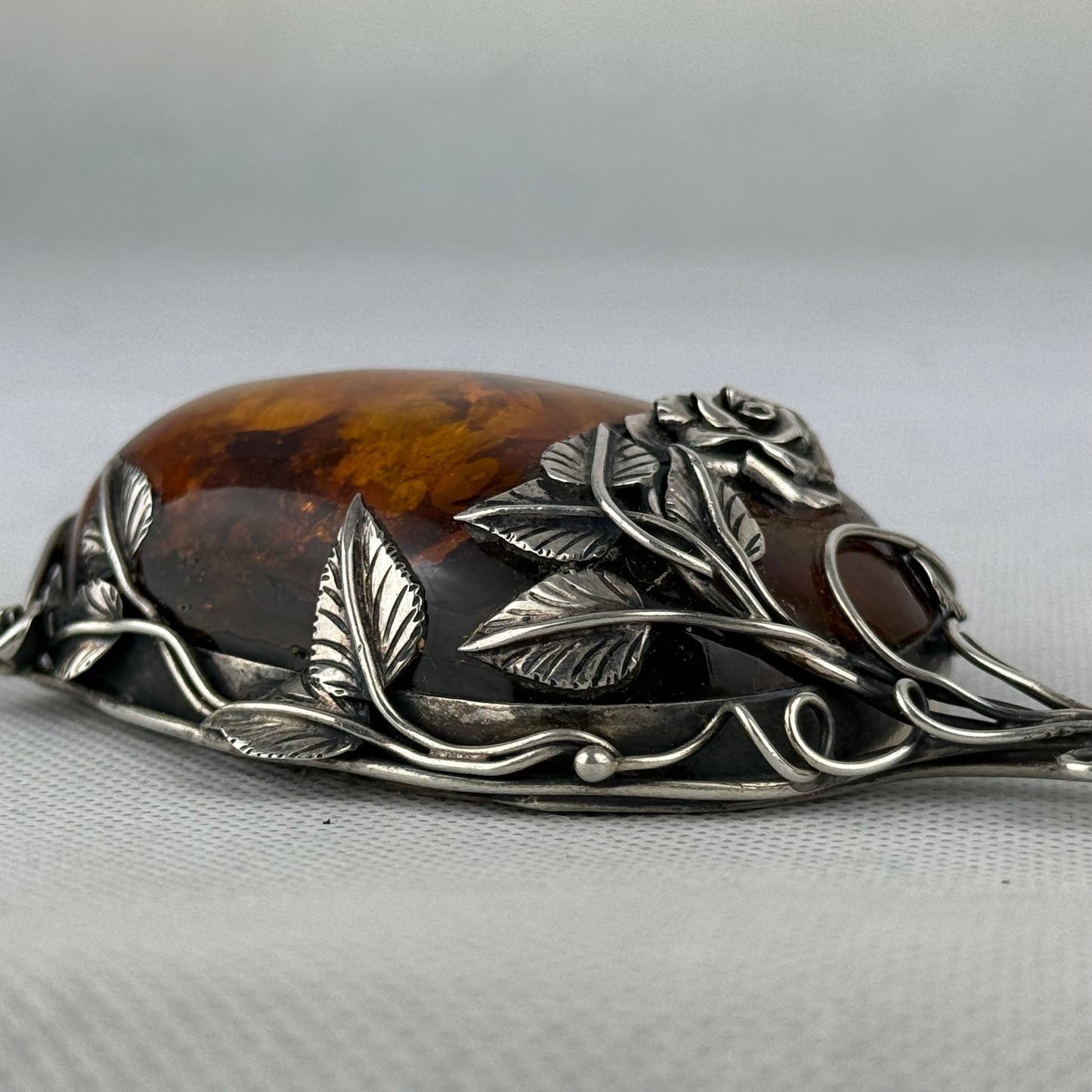 Museum Size Baltic Amber Pendant 105 g Natural Inclusions Sterling Silver 925 Rare Collector Specimen