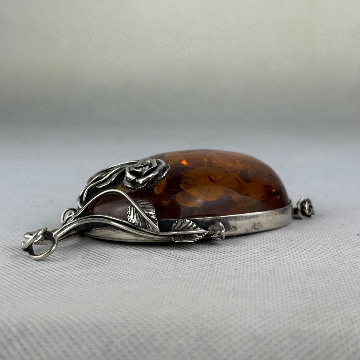 Museum Size Baltic Amber Pendant 105 g Natural Inclusions Sterling Silver 925 Rare Collector Specimen